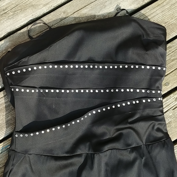 Roulette strapless little black dress - Picture 2 of 7